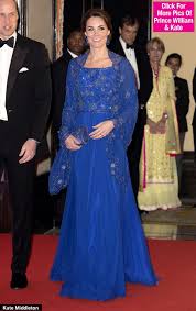 Kate Middleton Goes Bollywood Glam In Gorgeous Blue Gown For Party In India Bollywood Dress Party Gowns Middleton Style