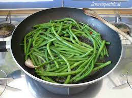 I tempi di cottura dei fagiolini lessi possono variare in base alla loro grandezza e alla freschezza. Fagiolini Saltati In Padella Ricetta Il Cuore In Pentola