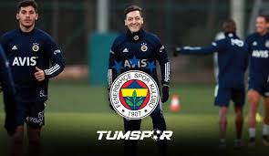 Arsenal star mesut ozil posts cryptic tweet after fenerbahce transfer report emerges mesut ozil has been lined with a move from arsenal to fenerbahce in the turkish press. Fenerbahce De Mesut Ozil Rizespor Macinda Oynayacak Mi Erol Bulut Tan Mesut Ozil Aciklamasi Tum Spor Haber