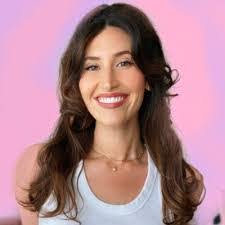 Laura Paley's Instagram, Twitter & Facebook