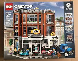 Lego Creator Corner Garage 10264 Nib Ready To Ship Lego Lego Creator Lego Modular