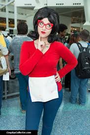 Linda belcher is a treasure that none of us deserve. Linda Belcher Anime Expo 2014 Here Goes The Original Halloween Costumes Bobs Burgers Costume Halloween Cosplay