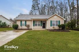 It's a 15 hours 04 minutes drive by car. 347 Touch Me Not Ln Charlotte Nc 28216 House For Rent In Charlotte Nc Apartments Com