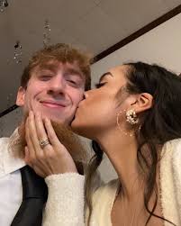 Tyler Burress's Instagram, Twitter & Facebook