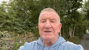 Lucy Thomas live in the studio today at BBC Radio Manchester .. She's  starring in my extravaganza