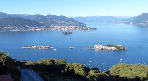 Sie wurde am boden zerschmettert. 2016 10 Lago Maggiore On The Road Again