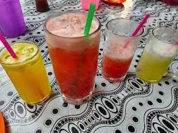 Jika yang ditanyakan untuk ukuran gelas minum, kalimat ini bisa dijadikan pedoman minumlah air minimal 8 gelas sehari atau setara dengan 2 liter air. Air Buah Gelas Besar Pak San Kuala Terengganu Original Menus Reviews And Prices