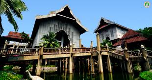 Sejarah pra kolonial hingga masa kolonial, ketika telah berdiri. Muzium Negeri Terengganu Wikiwand