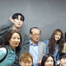 He was convincing as the problematic (read: Kdrama Tweets On Twitter This Day Is So Wild The Number Of Script Reading Pics We Got From Different Dramas Made Me So Happy Seo Yeji And Kim Soohyun S Psycho But