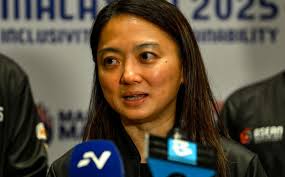 Showbiz: Adrian Teh comes up with biopic of paralympic badminton hero Cheah  Liek Hou