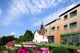 All rooms have safes and daily housekeeping. Wir Sind Ihre Gastgeber