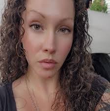 Cassandra Owens's Instagram, Twitter & Facebook