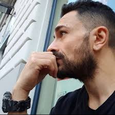 Hamburger della casa 160gr., a scelta provola o emmental, prosciutto cotto  fritto, trito di funghi freschi al forno, maionese. Ti aggiungiamo le  patate al forno solo se raggiungi le 88 miglia orarie!!