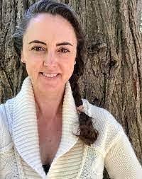 Lori Ostrom's Instagram, Twitter & Facebook