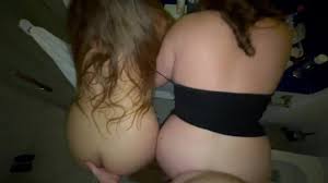 MI TRÍO SORPRESA CON DOS PUTAS UNIVERSITARIAS DESPUÉS DE LA FIESTA   FOLLADA EN EL ESPEJO  BAÑO