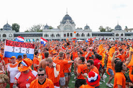 Het nederlands voetbalelftal speelt zondagavond (18.00 uur) in boedapest tegen tsjechië in de achtste finales van het europees kampioenschap. Xfre7klr0i3hym