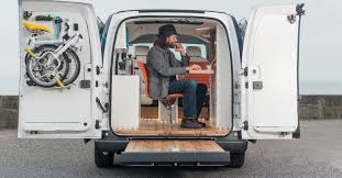 nissan just turned an electric e nv200 into a cool mobile office 28 pics videos carscoops nissan vans mobile office electric van