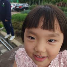 With 4 sauces to choose from, it's easy to make our Korean fried chicken  your own!