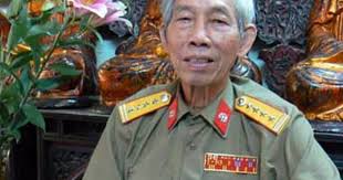 Cấm lưu hành “Màu hoa đỏ” là vô lý