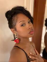 The crazy part is western women would prefer the “oh ok” dude because she  might think the “Man” is corny…😂😂😂