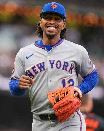 DYK: Francisco Lindor is the first shortstop in Major League history with 4  seasons of 25+ home runs and 25+ stolen bases. The Puerto Rican superstar  accomplished the feat for the third