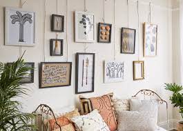 Furniture seperti rak juga tidak lepas dari dekorasi untuk mempercantik interior rumah minimalis anda. Dekorasi Dinding Unik Ini Bisa Jadi Inspirasi Nan Menarik