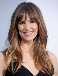 Düz saçlara oranla çok daha az saç modeli tercihiniz oluyor. Duz Katli Sac Kesim Modelleri Aktif Moda