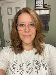 Mixing indigo with henna mixture