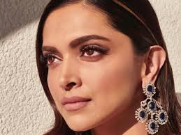 Moreover, you can apply them if you have a round & chubby face; Makeup 101 Tricks To Contour Your Nose To The Gods Like Deepika Padukone Pinkvilla