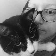 Are these dogs and cats exceptional or are these abilities common among animals? Cat S Unusual Snuggling Pattern Alerted Its Owner That She Might Have Cancer Before She Got Diagnosed Bored Panda