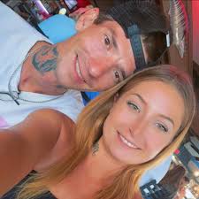 What is open today in Golden Isles?