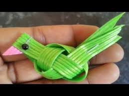 Parrot From Fish Wire Plastic Tape Youtube Straw Crafts Plastic Straw Crafts Spring Flower Crafts