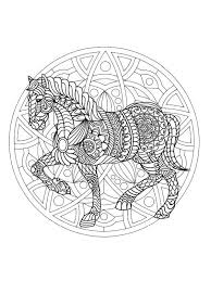 Wir möchten, dass es ihren wünschen entspricht, und aktualisieren die website regelmäßig mit weiteren zeichnungen. Ausmalbilder Pferde Mandala Besteausmalbilder De