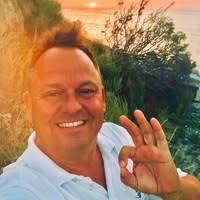 Thomas Kallis's Instagram, Twitter & Facebook