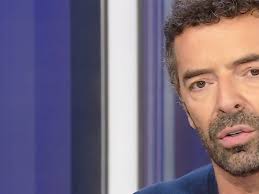 Michele Merlo, Mike Bird di Amici in rianimazione. L'ex rivale Riki è  distrutto: "Angosciato e impotente"