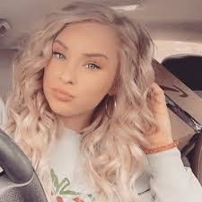 Allie Starnes's Instagram, Twitter & Facebook