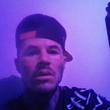 Robert Yzaguirre's Instagram, Twitter & Facebook