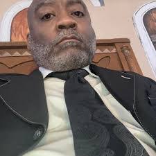 Elizabeth Moorehead's Instagram, Twitter & Facebook