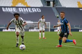 «e' stata una partita buona per calvarese, ma non è stato neanche ben coadiuvato dal var. Iannicelli Cuadrado E Un Simulatore Nato E Calvarese E Un Pessimo Arbitro Ma Il Napoli E Padrone Del Suo Destino