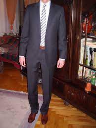 Your choice of shoes can also if you do not wear suits regularly but are looking to purchase one, invest in a charcoal suit. Dark Charcoal Suit And Brown Tan Shoes Photos Insinde Charcoal Suit Brown Shoes Navy Suit Brown Shoes Charcoal Suit