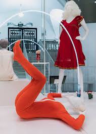The fat suit – Beth Ditto by Tim Walker at V&A ( plus Dior and Quant) –  sarahsculptureone