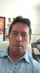 Un secreto milenario del agua helada bajo el ombligo por Marco Ossa. A...