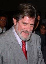 Charadas (Por Alfredo Saez Santos): El País de los funcionarios públicos  ...y de los versátiles públicos.