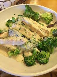 Eating Out Low Carb At Olive Garden Chicken Fettuccine Alfredo Over Broccoli Healthy Low Carb Recipes Fast Food Diet Keto Fast Food