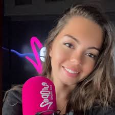 Melissa 🌹 (@mel.onair) • Instagram photos and videos