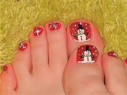 The yellow and white combination makes it quite unique and the cute graphics help. 35 Winter Toe Nail Art Designs Nail Design Ideaz