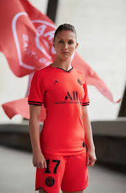 Simple et un bon suivi de commande et un livraison rapide ! La Marque Jordan Presente Le Maillot Exterieur Du Psg Pour 2019 2020