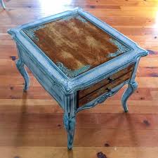 French Country Side Table White End Table Shabby Chic Table End Table White Side Table Painted Furniture Small Table Coffee Table In 2020 Shabby Chic Side Table Shabby Chic Dinning Table