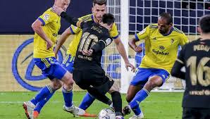 08:00 (hora de tu pais) este domingo 21 de febrero del 2021 a las 08:00 se enfrentarán fc barcelona y cádiz por la fase de grupos de la españa laliga santander en. El 1x1 Del Barca En Cadiz