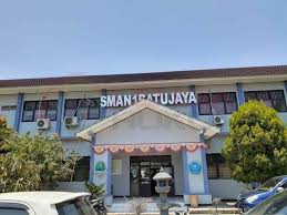 Maybe you would like to learn more about one of these? Sman 1 Batu Jaya Berprestasi Dan Sebagai Percontohan Sekolah Asri Lensahukum Co Id